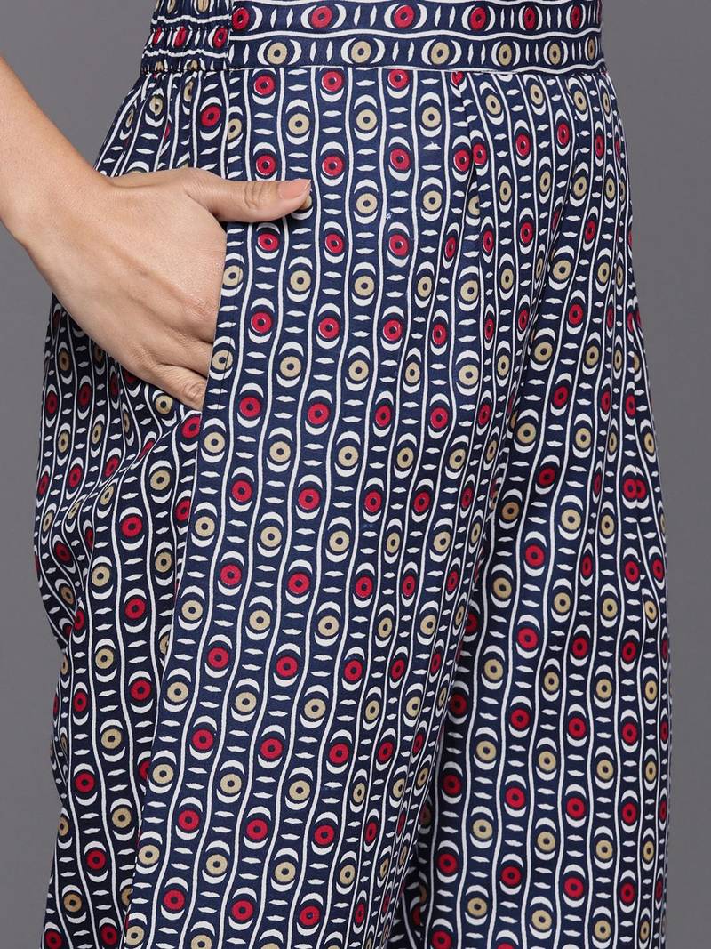 Women Ethnic Motifs Printed Regular Thread Work Kurta with Trousers & With Dupatta