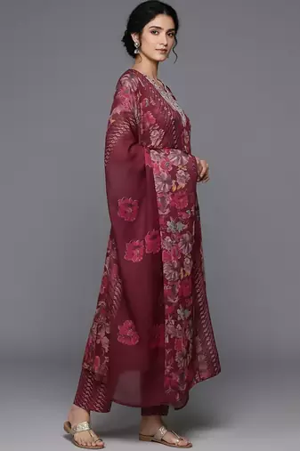Women Floral Printed Regular Kurta with Trousers & With Dupatta