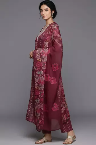 Women Floral Printed Regular Kurta with Trousers & With Dupatta