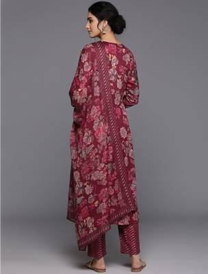 Women Floral Printed Regular Kurta with Trousers & With Dupatta 5