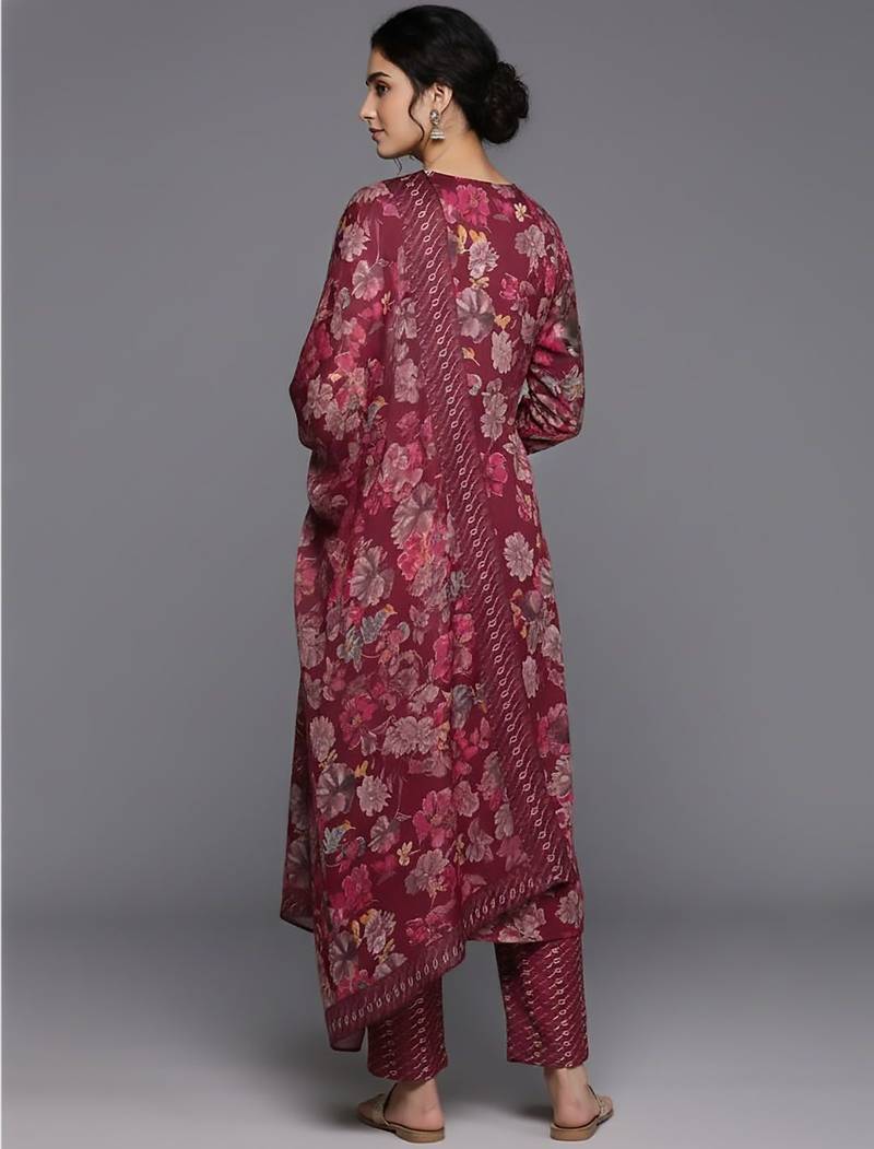 Women Floral Printed Regular Kurta with Trousers & With Dupatta