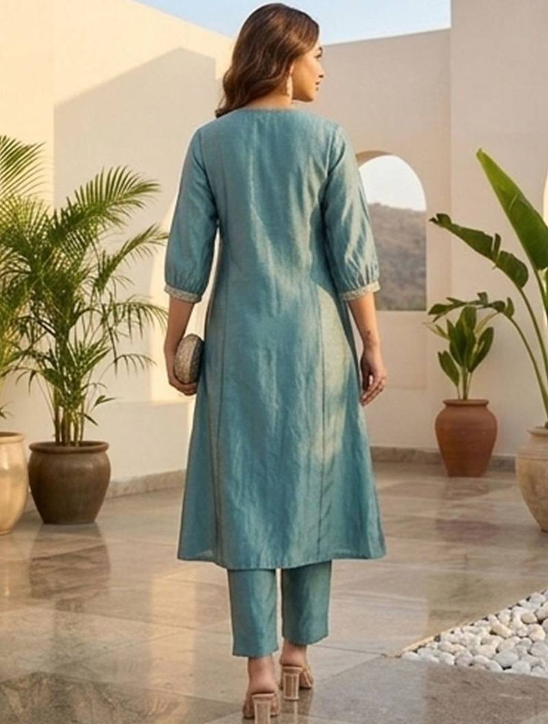 Women Yoke Design Regular Kurta with Trousers