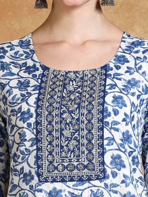 Women Floral Yoke Design Kurta with Trousers & Dupatta 3