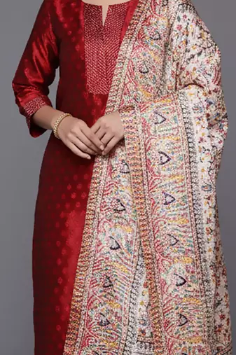 Women Ethnic Motifs Regular Thread Work Kurta with Trousers & With Dupatta