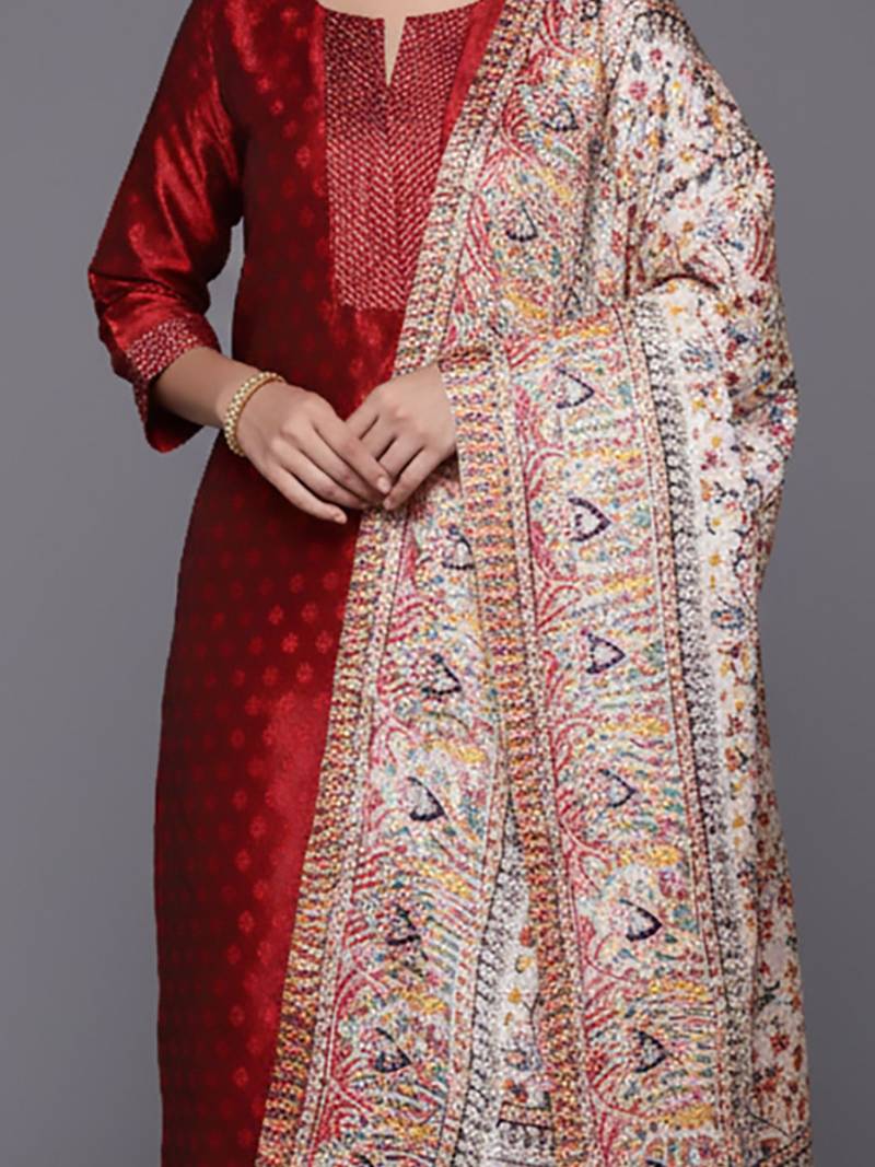 Women Ethnic Motifs Regular Thread Work Kurta with Trousers & With Dupatta