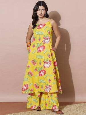 Women Floral Printed Regular Kurta with Palazzos 1