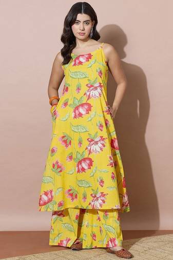 Women Floral Printed Regular Kurta with Palazzos