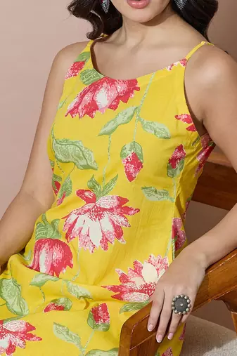 Women Floral Printed Regular Kurta with Palazzos