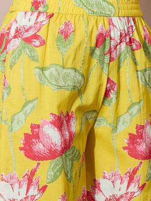 Women Floral Printed Regular Kurta with Palazzos 3