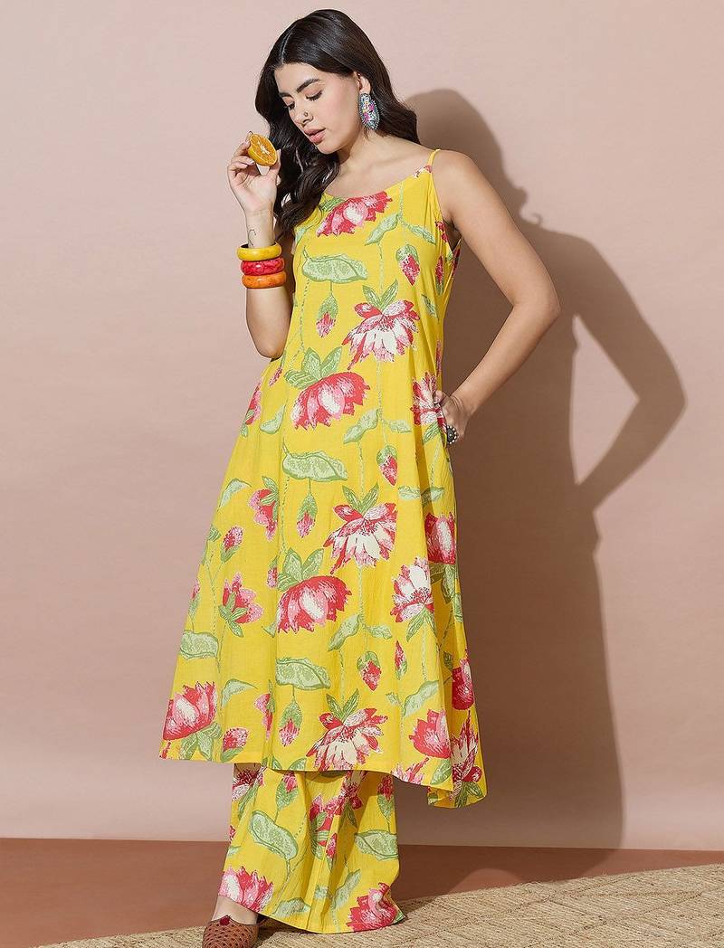 Women Floral Printed Regular Kurta with Palazzos