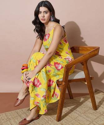 Women Floral Printed Regular Kurta with Palazzos 7