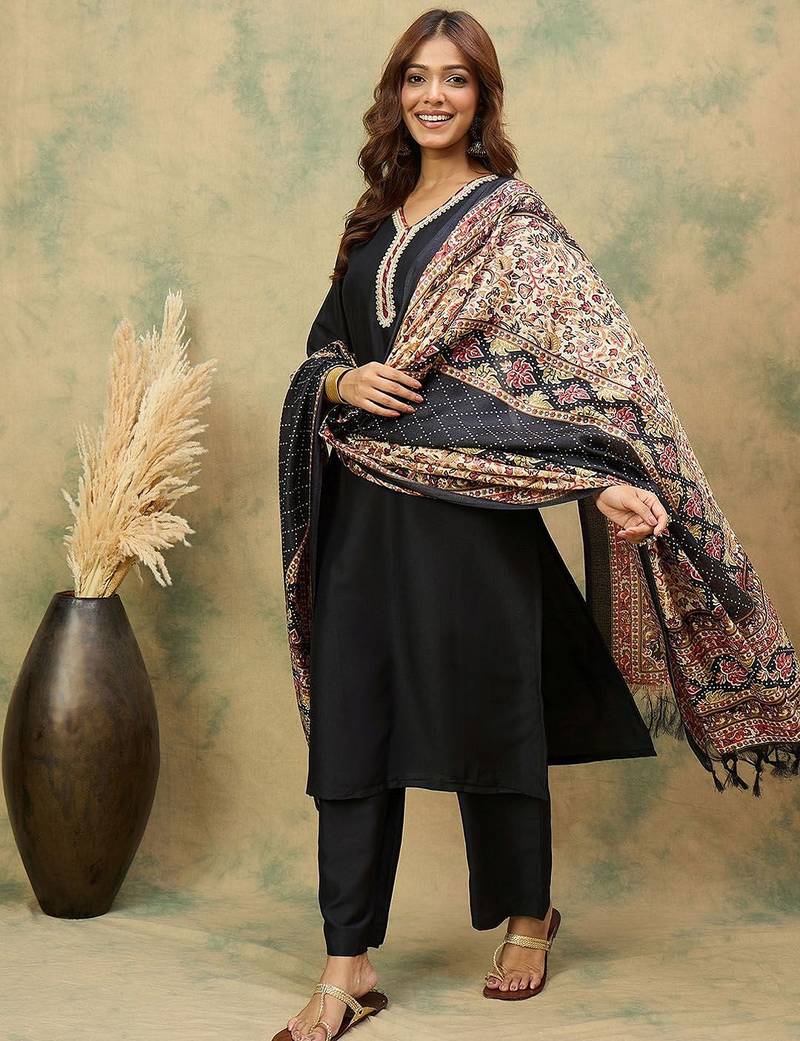 Women Solid Kurta with Trousers & Dupatta