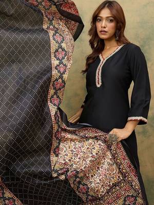 Women Solid Kurta with Trousers & Dupatta 7