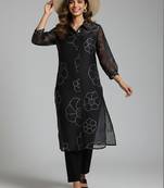 Women Floral Printed Regular Chanderi Silk Kurta with Trousers