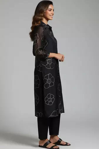 Women Floral Printed Regular Chanderi Silk Kurta with Trousers
