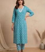 Women Ethnic Motifs Printed Regular Kurta with Trousers & With Dupatta