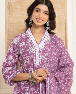Floral Printed Regular Straight Kurta with Trouser & with Dupatta 2