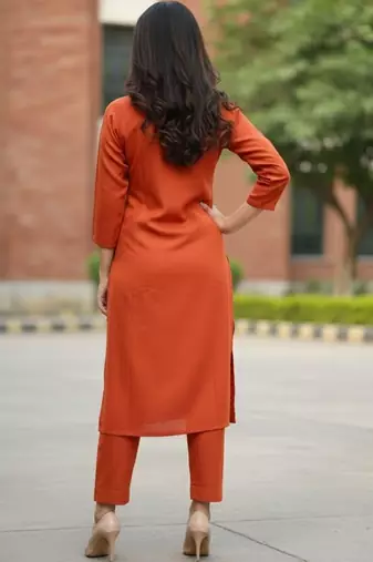 Women Ethnic Motifs Embroidered Regular Thread Work Kurta with Trousers