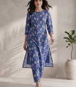 Women Floral Printed Regular Kurta with Trousers