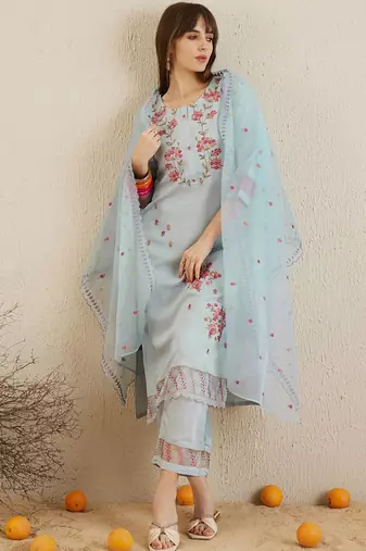 Floral Embroidered Round Neck Thread Work Kurta with Trousers & With Dupatta