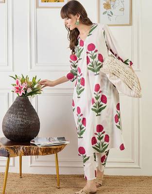 Floral Printed V-Neck Pure Cotton A-Line Kurta With Trouser 5