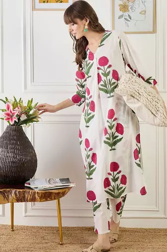 Floral Printed V-Neck Pure Cotton A-Line Kurta With Trouser