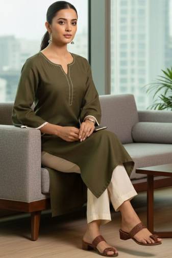 Women Regular Thread Work Kurta with Trousers
