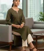Women Regular Thread Work Kurta with Trousers