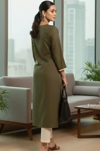 Women Regular Thread Work Kurta with Trousers