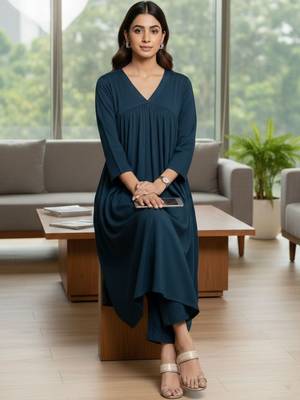 Women Empire Silk Crepe Kurta with Trousers 3
