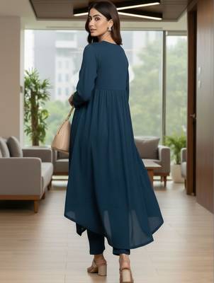 Women Empire Silk Crepe Kurta with Trousers 4