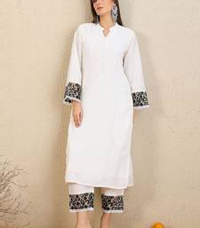 Floral Embroidered Panelled Beads and Stones Straight Kurta with Trousers