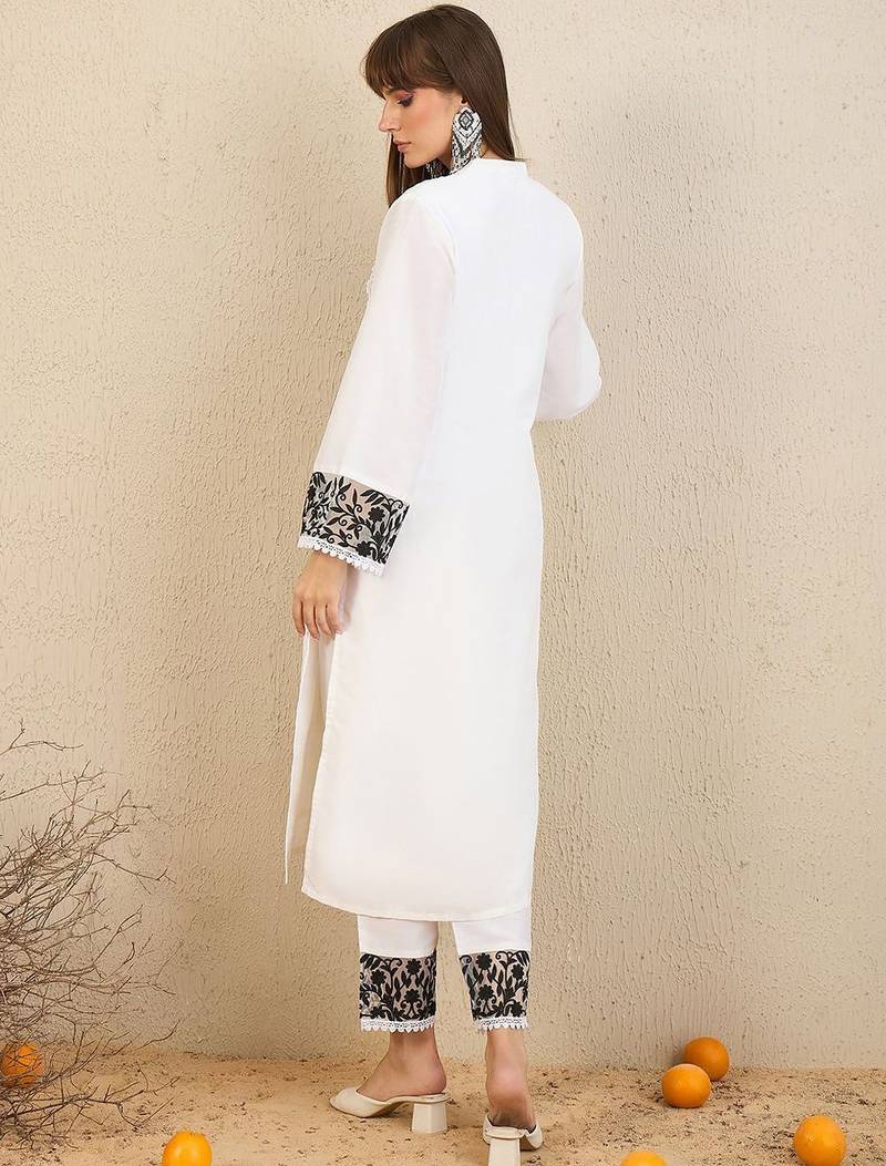 Floral Embroidered Panelled Beads and Stones Straight Kurta with Trousers
