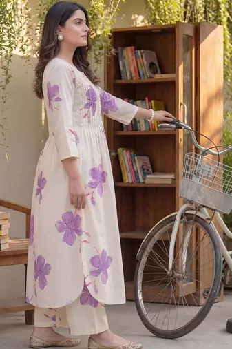 Women Floral Printed Regular Pure Cotton Kurta with Palazzos