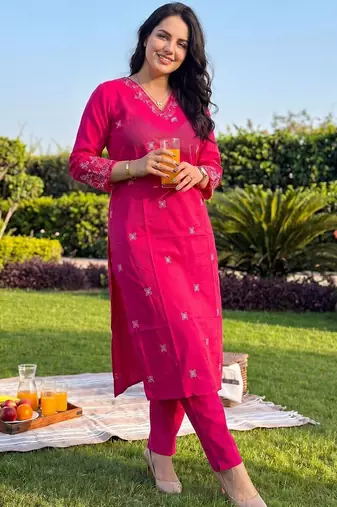 Women Floral Embroidered Regular Pure Cotton Kurta with Trousers