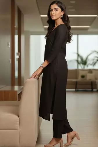 Women Regular Kurta with Trousers