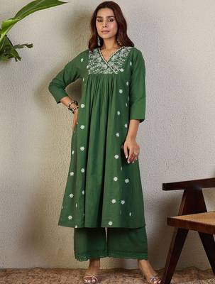 Ethnic Motifs Embroidered V-Neck Thread Work A-Line Kurta With Palazzos 1