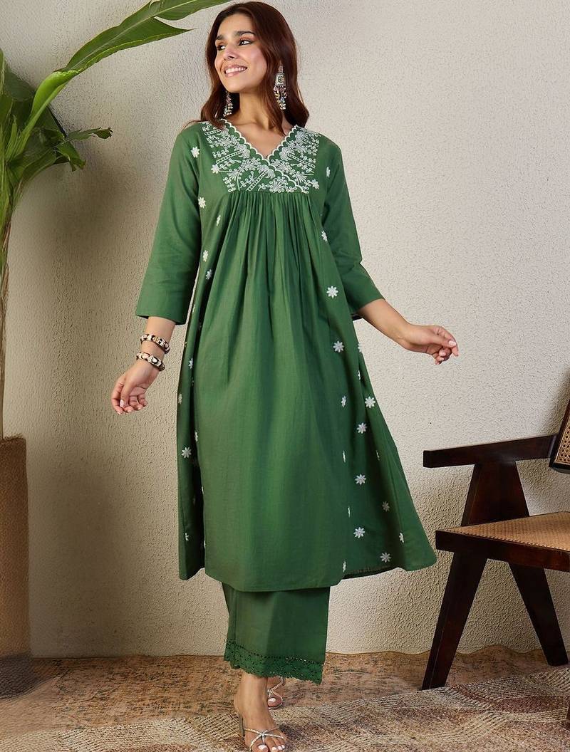 Ethnic Motifs Embroidered V-Neck Thread Work A-Line Kurta With Palazzos