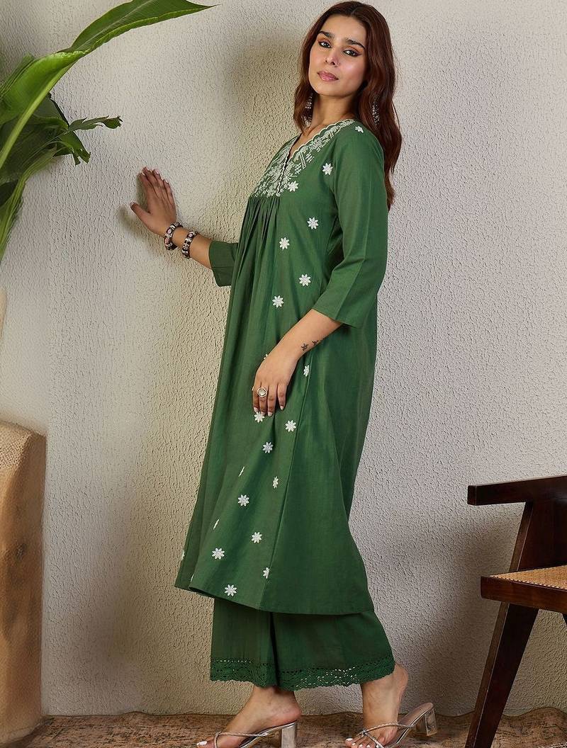 Ethnic Motifs Embroidered V-Neck Thread Work A-Line Kurta With Palazzos