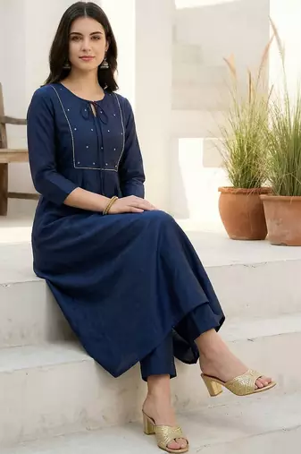 Women Empire Thread Work Liva Kurta with Trousers