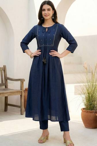Women Empire Thread Work Liva Kurta with Trousers