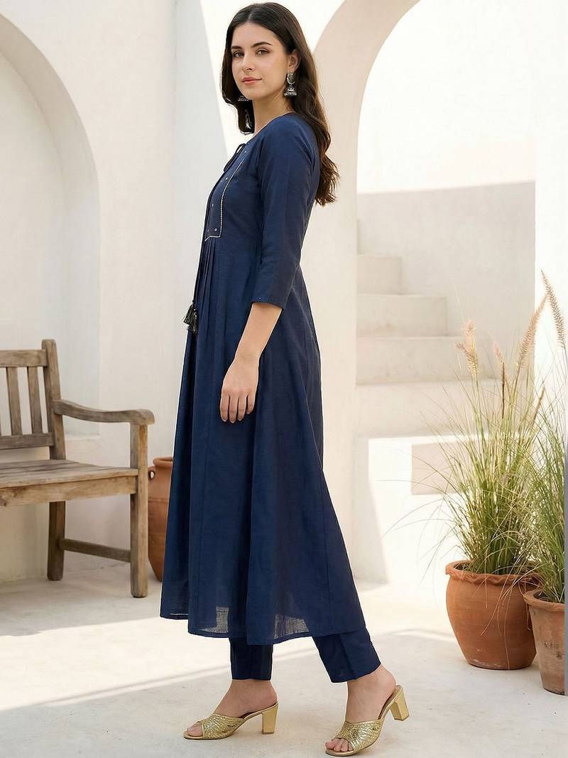 Women Empire Thread Work Liva Kurta with Trousers