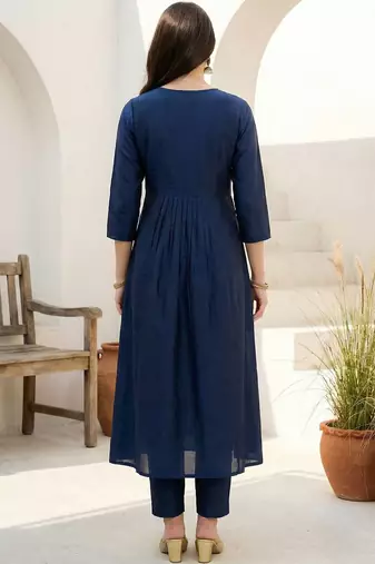 Women Empire Thread Work Liva Kurta with Trousers