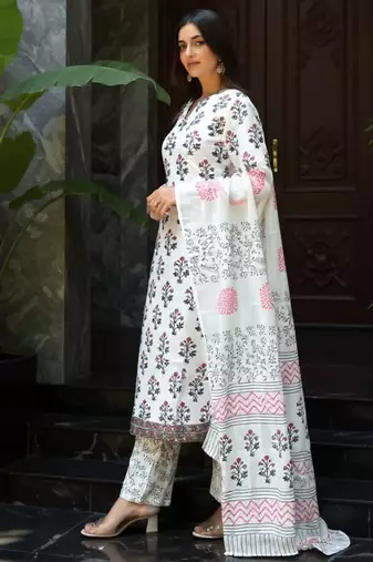 Women Ethnic Motifs Printed Regular Pure Cotton Kurta & Trousers With Dupatta
