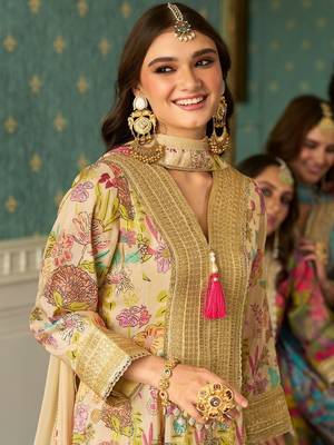 Women Floral Printed Kurta with Trouser & Dupatta 5
