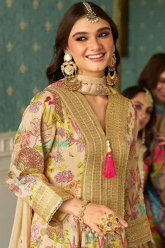 Women Floral Printed Kurta with Trouser & Dupatta