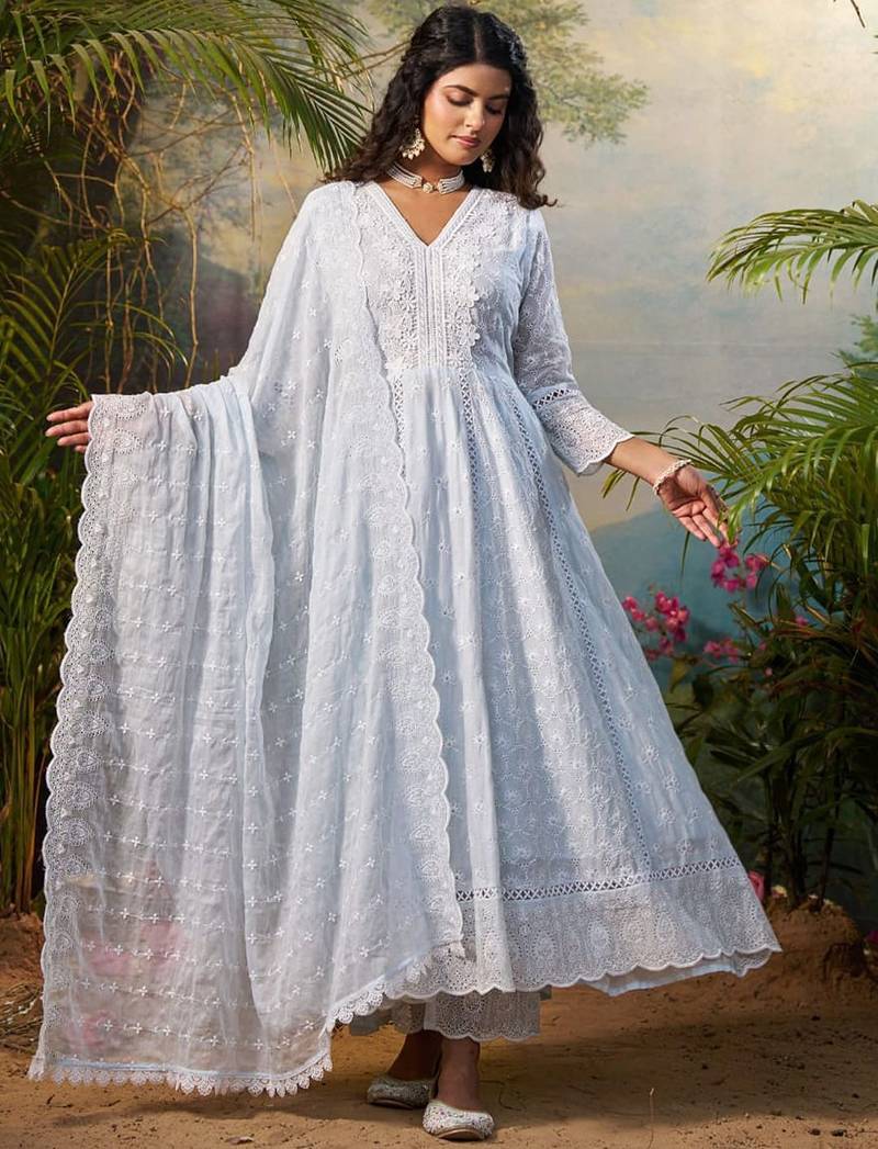 Women Floral Embroidered Regular Thread Work Kurta Trousers With Dupatta Set