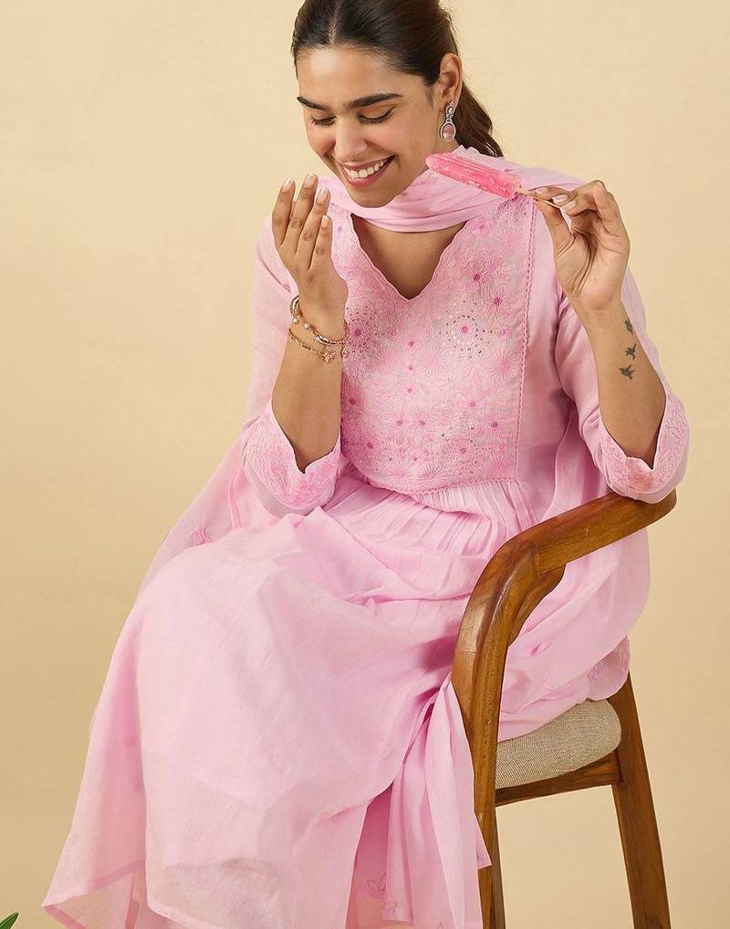 Women Floral Embroidered Pleated Thread Work Pure Cotton Kurta Set