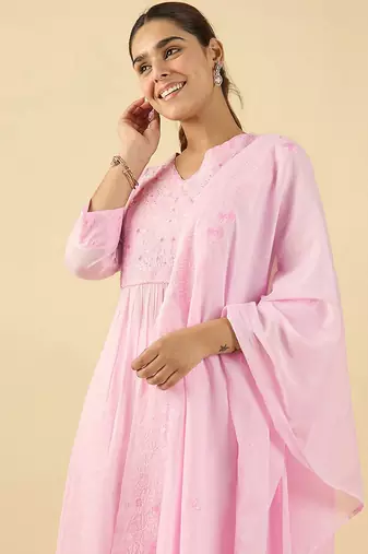 Women Floral Embroidered Pleated Thread Work Pure Cotton Kurta Set