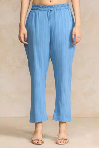 Women Yoke Design Regular Silk Crepe Kurta with Trousers & With Dupatta